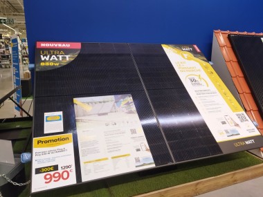 « A partir de février 2025, il y aura un changement de gamme sur le panneau solaire chez Castorama ». L’enseigne a choisi Ultra Watt, avec un produit fabriqué à Clermont-Ferrand. 